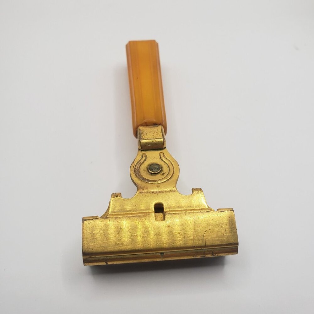 Eversharp Schick Injecter Safety Razor Bakelite Handle Single Edge Patent 1932